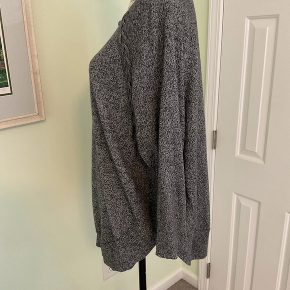 Style & Co sweater - Picture 3 of 9